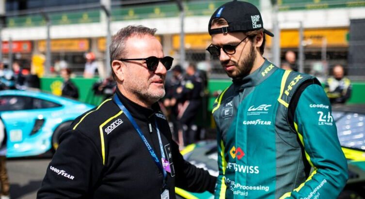 Presente entre os oito brasileiros confirmados na lista prévia para a prova, Dudu recebe o apoio do pai, Rubens Barrichello, que compartilhou nas redes sociais uma mensagem de incentivo e orgulho: “Vai com tudo, logo estaremos juntos.” Enquanto isso, Rubinho segue focado na temporada da Stock Car, onde compete pela equipe Full Time com o carro 111, e participará da etapa no Velopark, RS, entre os dias 6 e 8 de junho.