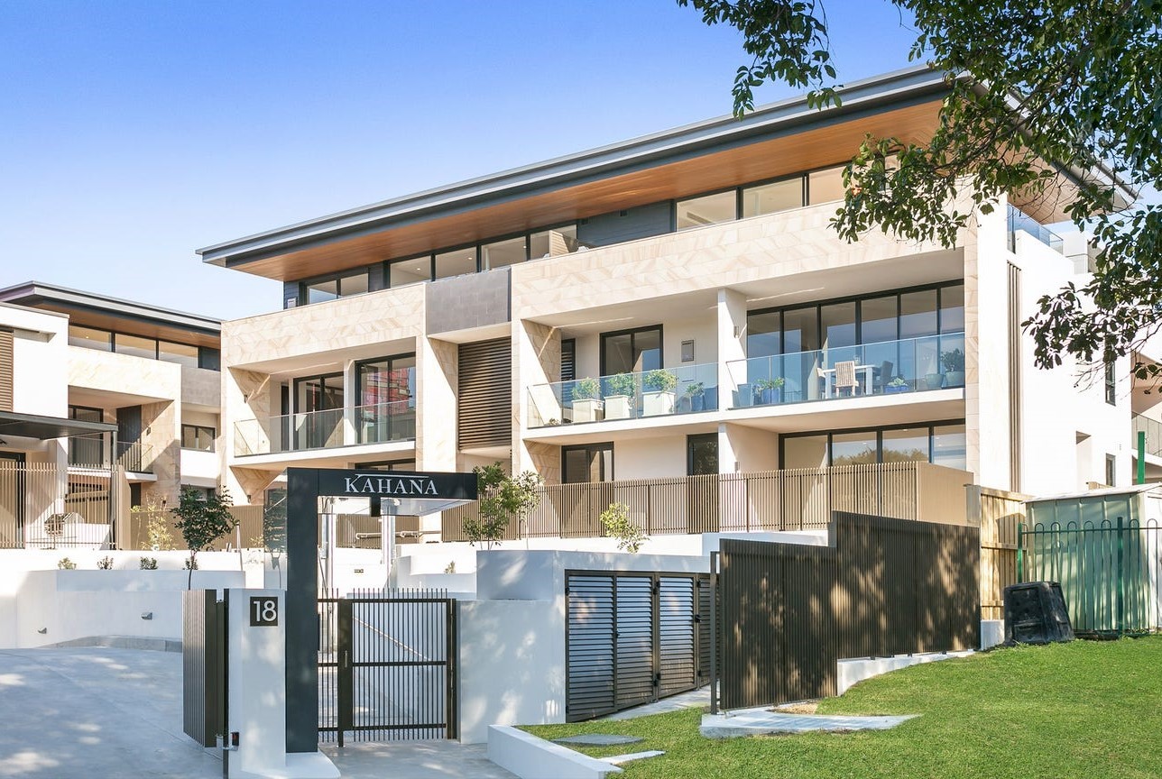 4/18 Marmora Street, Freshwater - Image 1