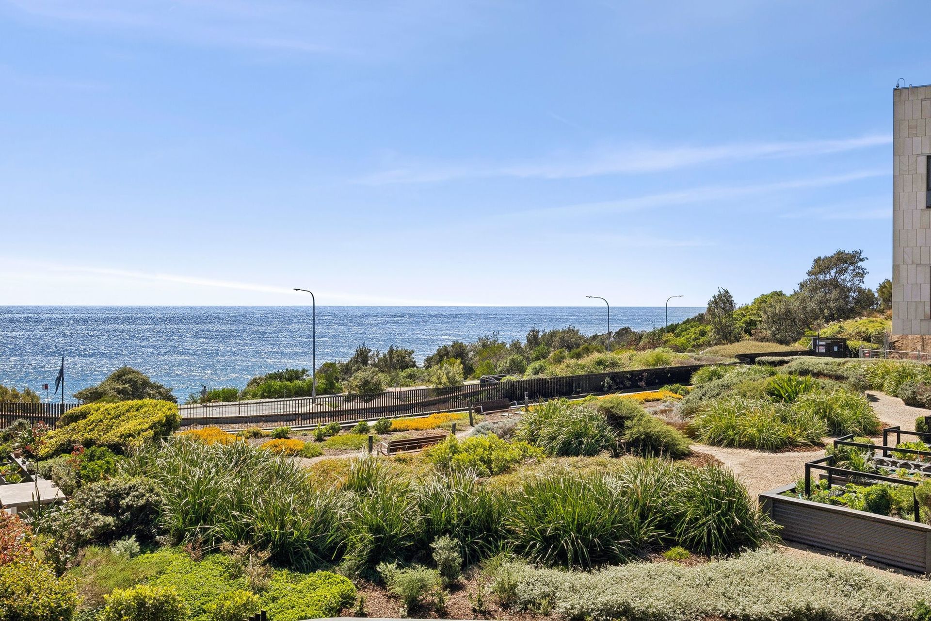 7/80 Evans Street, Freshwater - Thumbnail 4