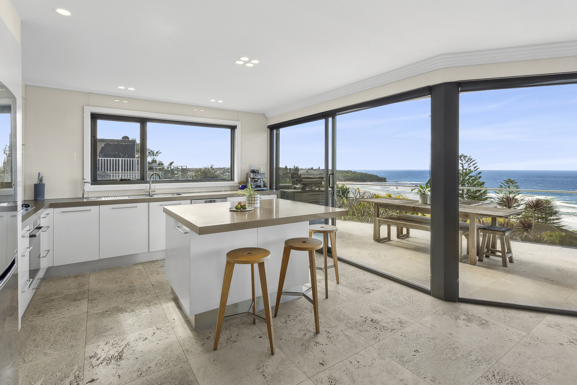 14 Seaview Avenue, Curl Curl - Thumbnail 4