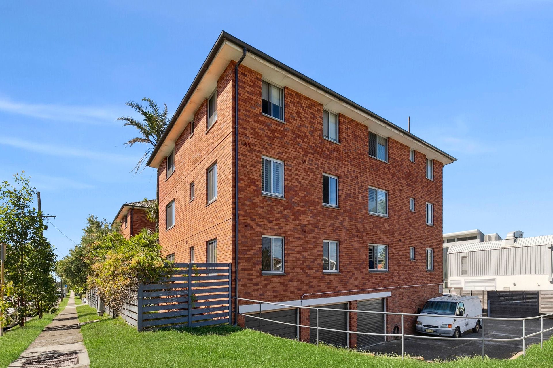2/3 Evans Street, Freshwater - Thumbnail 8