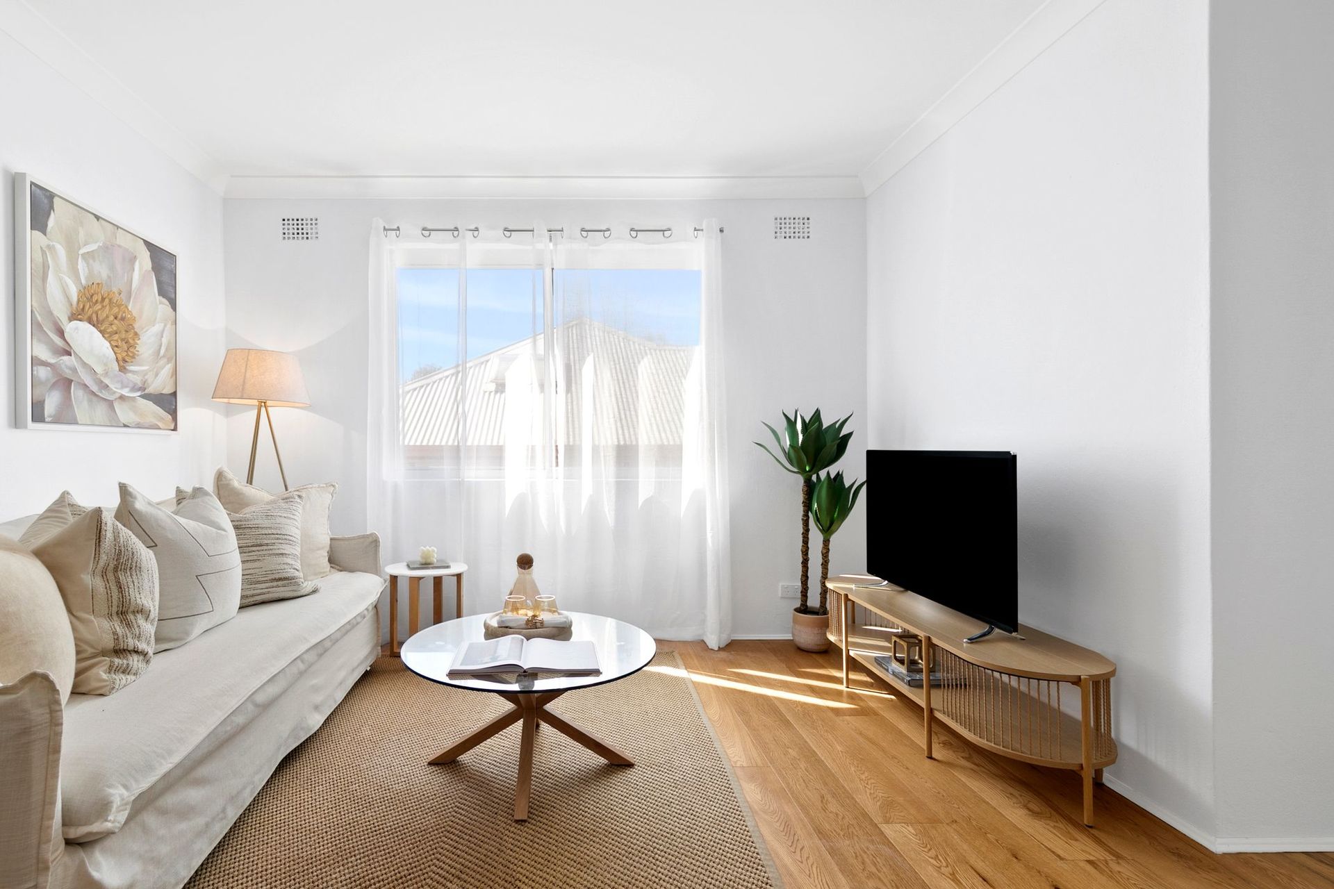 2/3 Evans Street, Freshwater - Thumbnail 2
