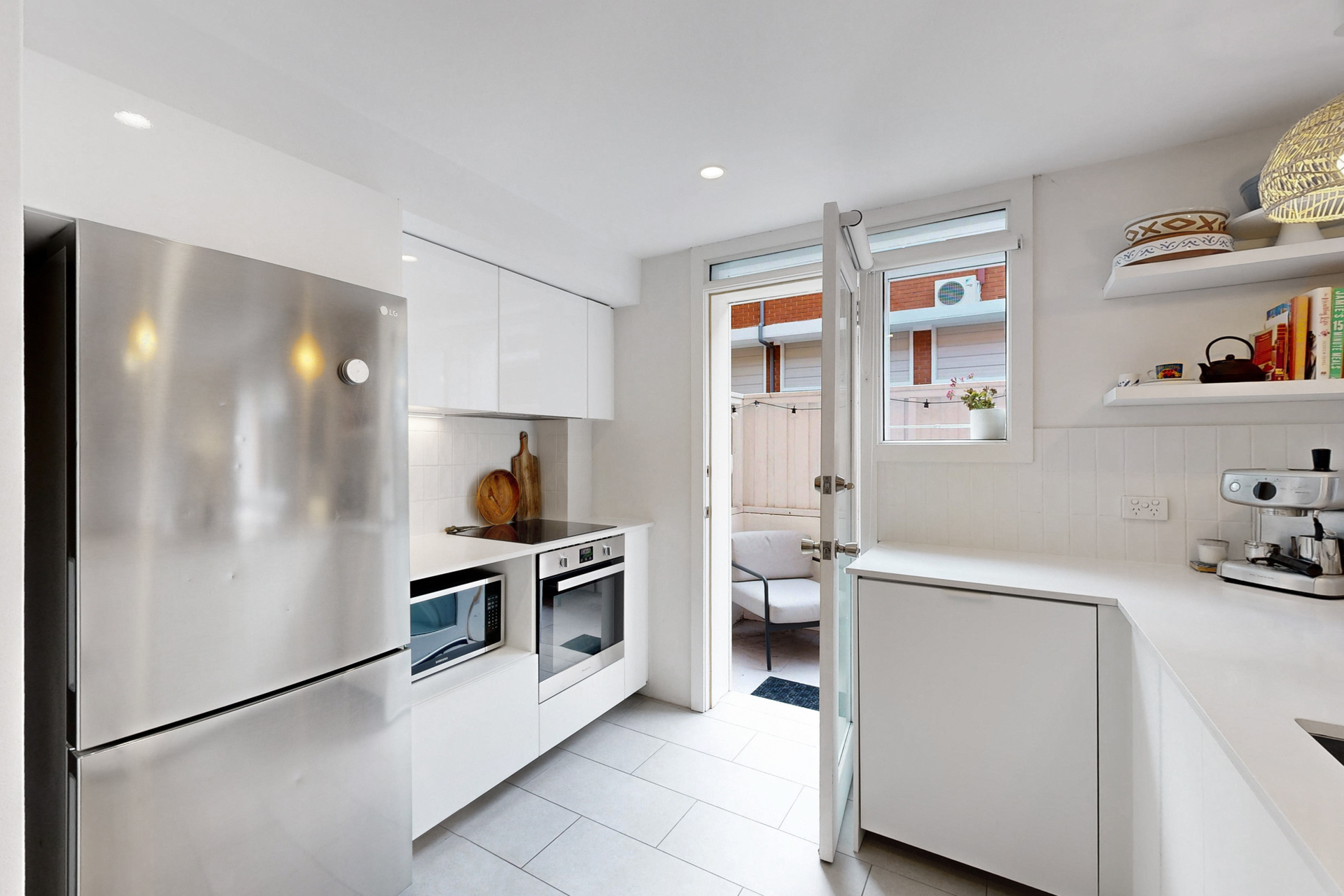1/5 Waine Street, Freshwater - Thumbnail 2