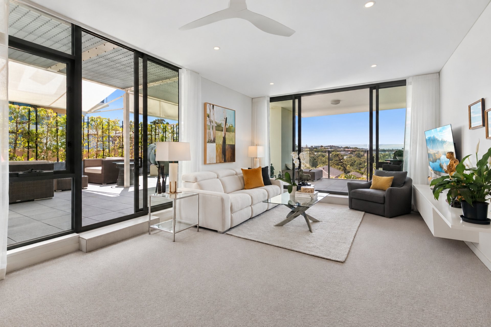 401/4 Sylvan Avenue, Balgowlah - Image 1