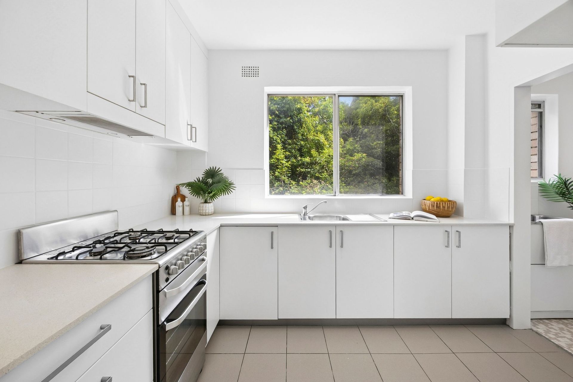 13/40 Evans Street, Freshwater - Thumbnail 5
