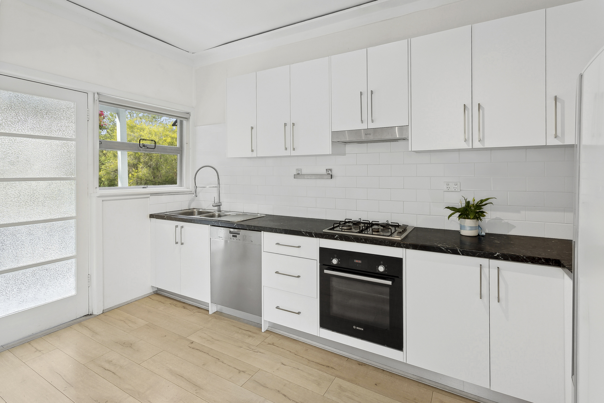 65 Oliver Street, Freshwater - Thumbnail 7