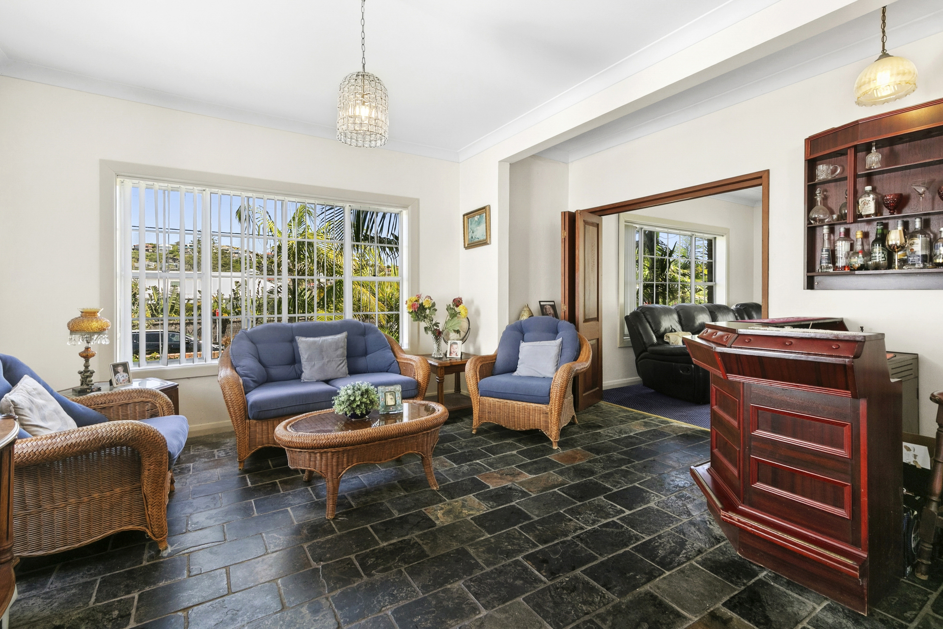 24 Ocean View Road, Freshwater - Thumbnail 7