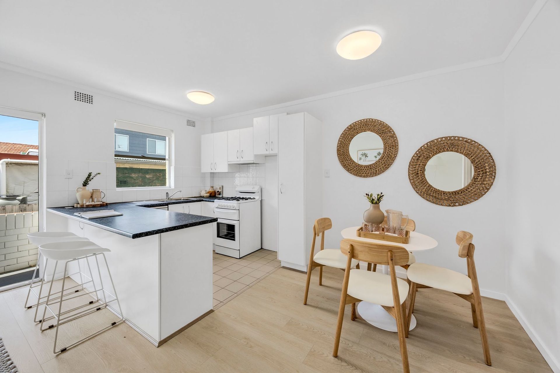 3/33 Cavill Street, Freshwater - Thumbnail 3