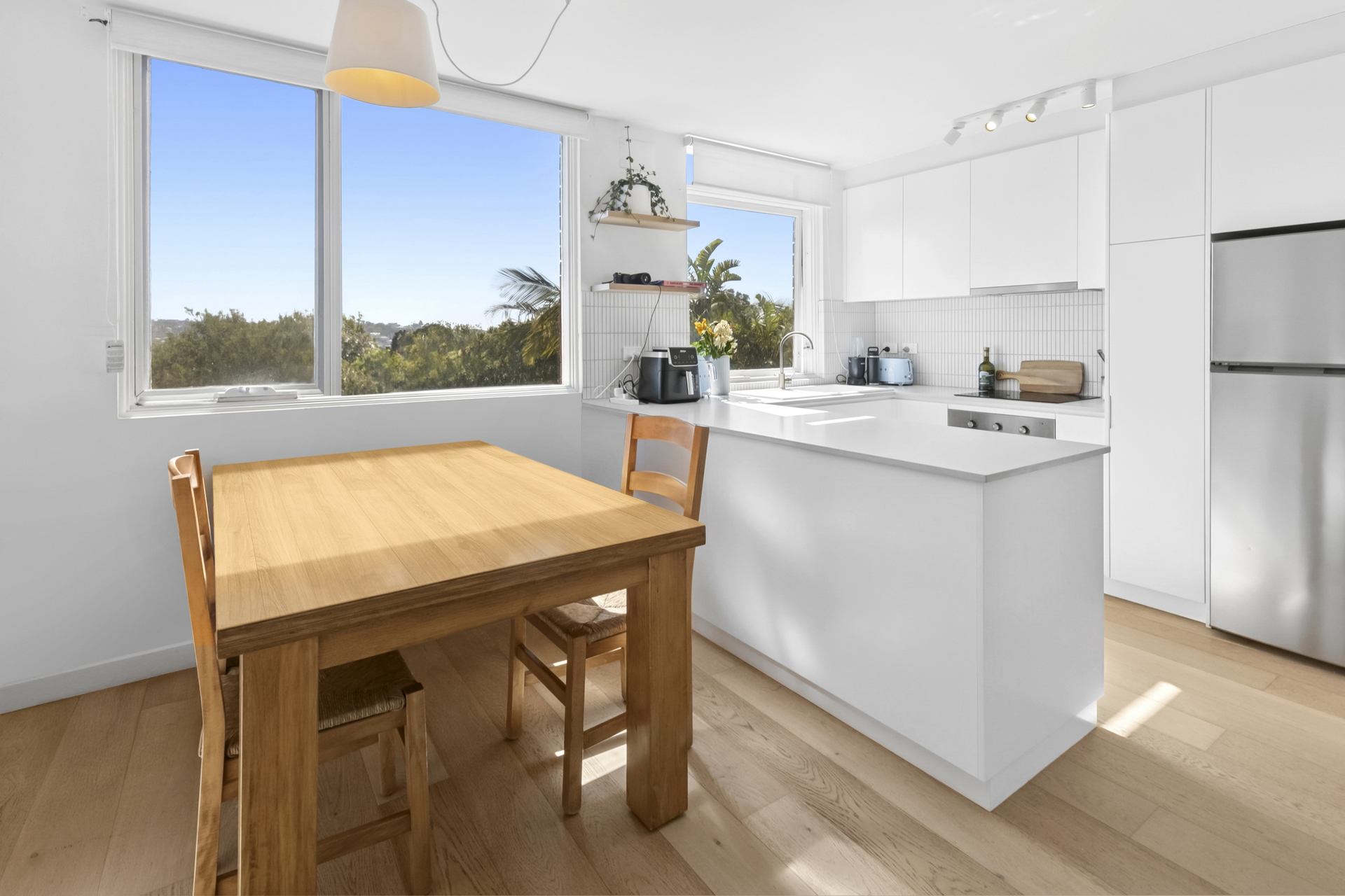 6/12A Corella Street, Freshwater - Thumbnail 3
