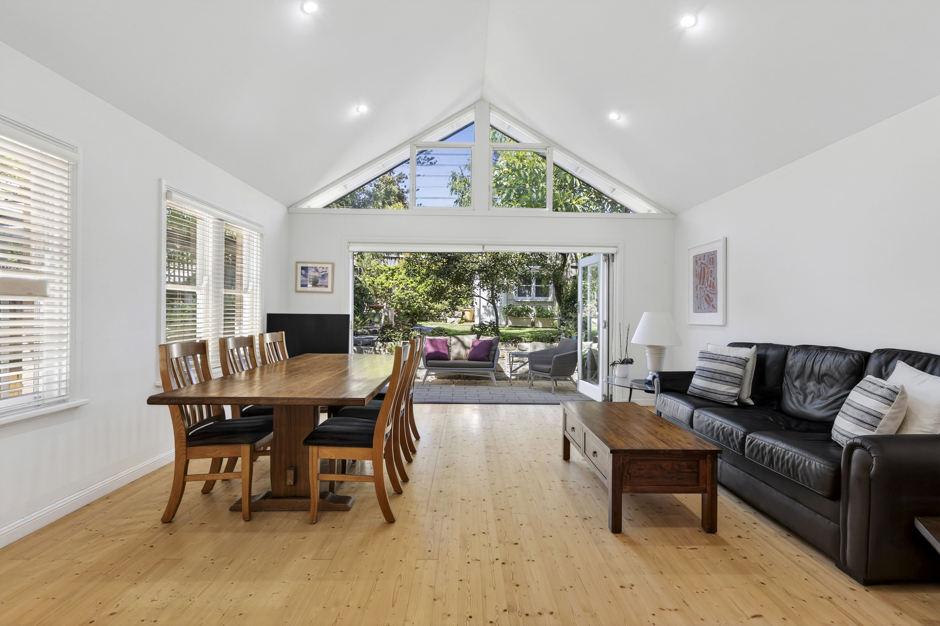 8 Woods Parade, Fairlight - Thumbnail 2