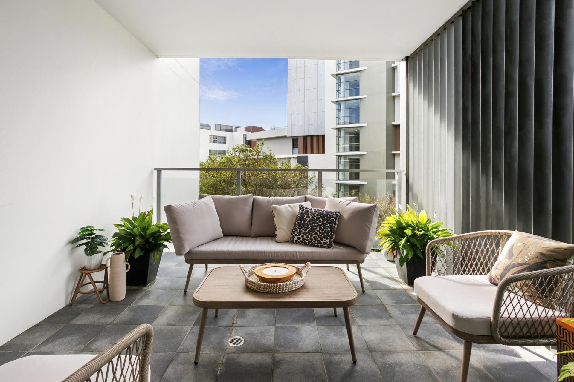 402/3 Sylvan Avenue, Balgowlah - Thumbnail 2