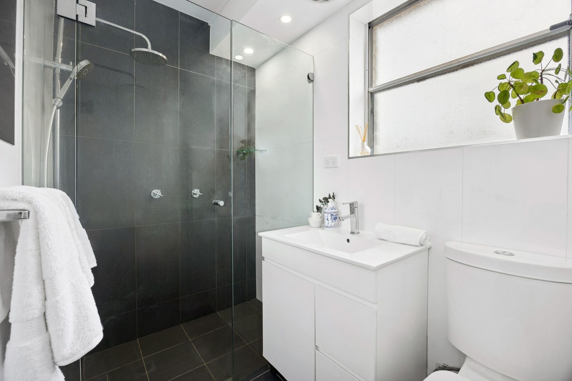 5/47 Harbord Road, Freshwater - Thumbnail 7