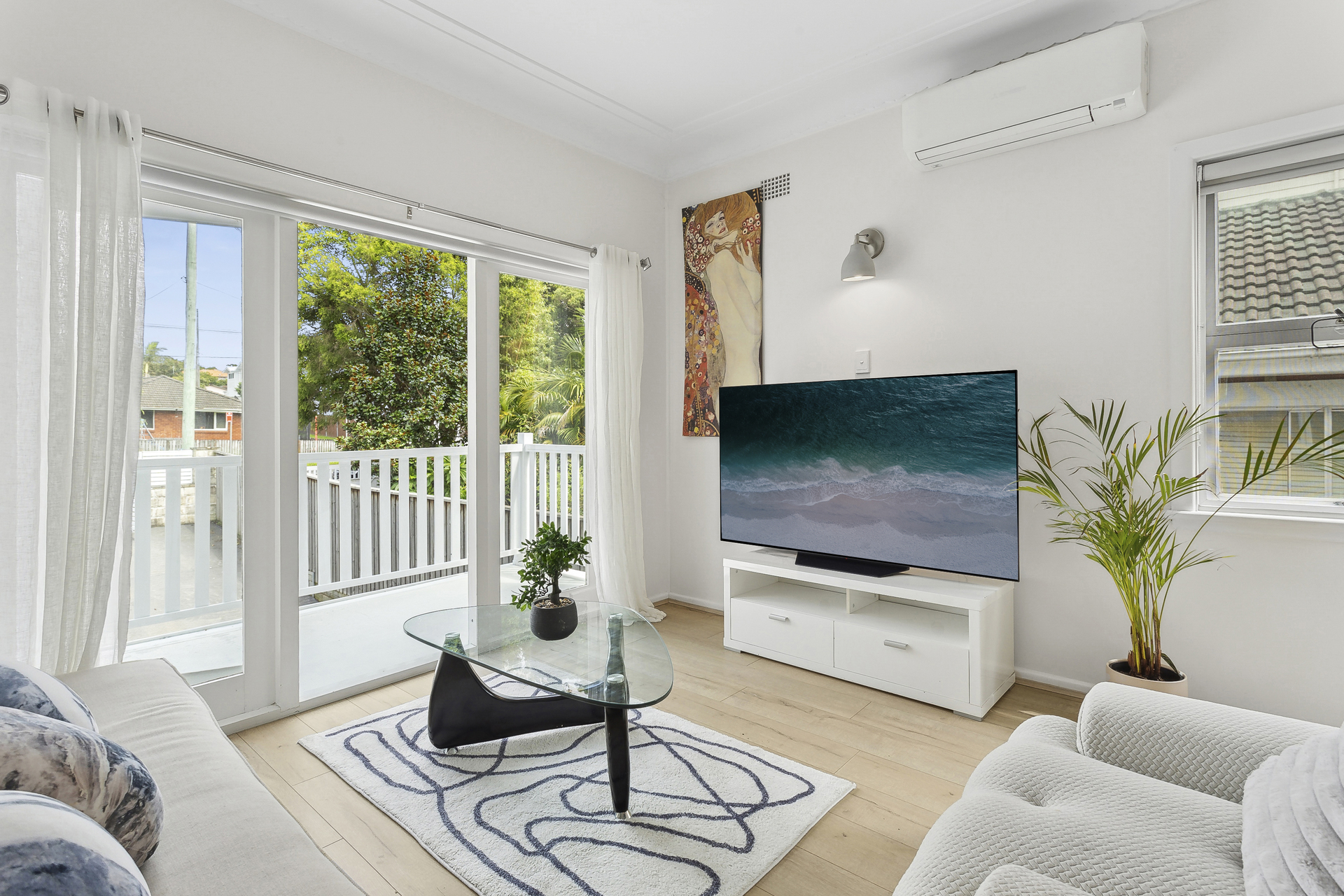 65 Oliver Street, Freshwater - Thumbnail 3