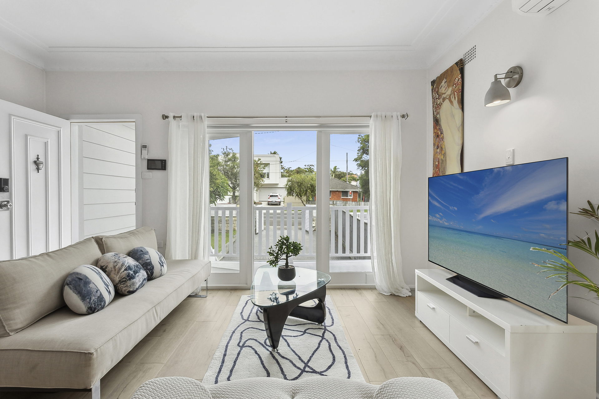 65 Oliver Street, Freshwater - Thumbnail 4