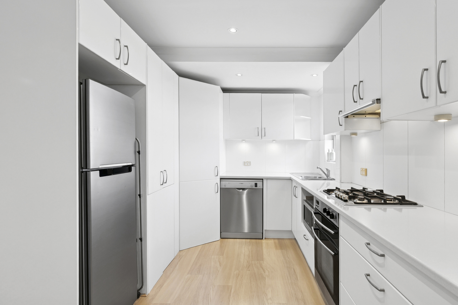 6/70 Harbord Road, Freshwater - Thumbnail 6