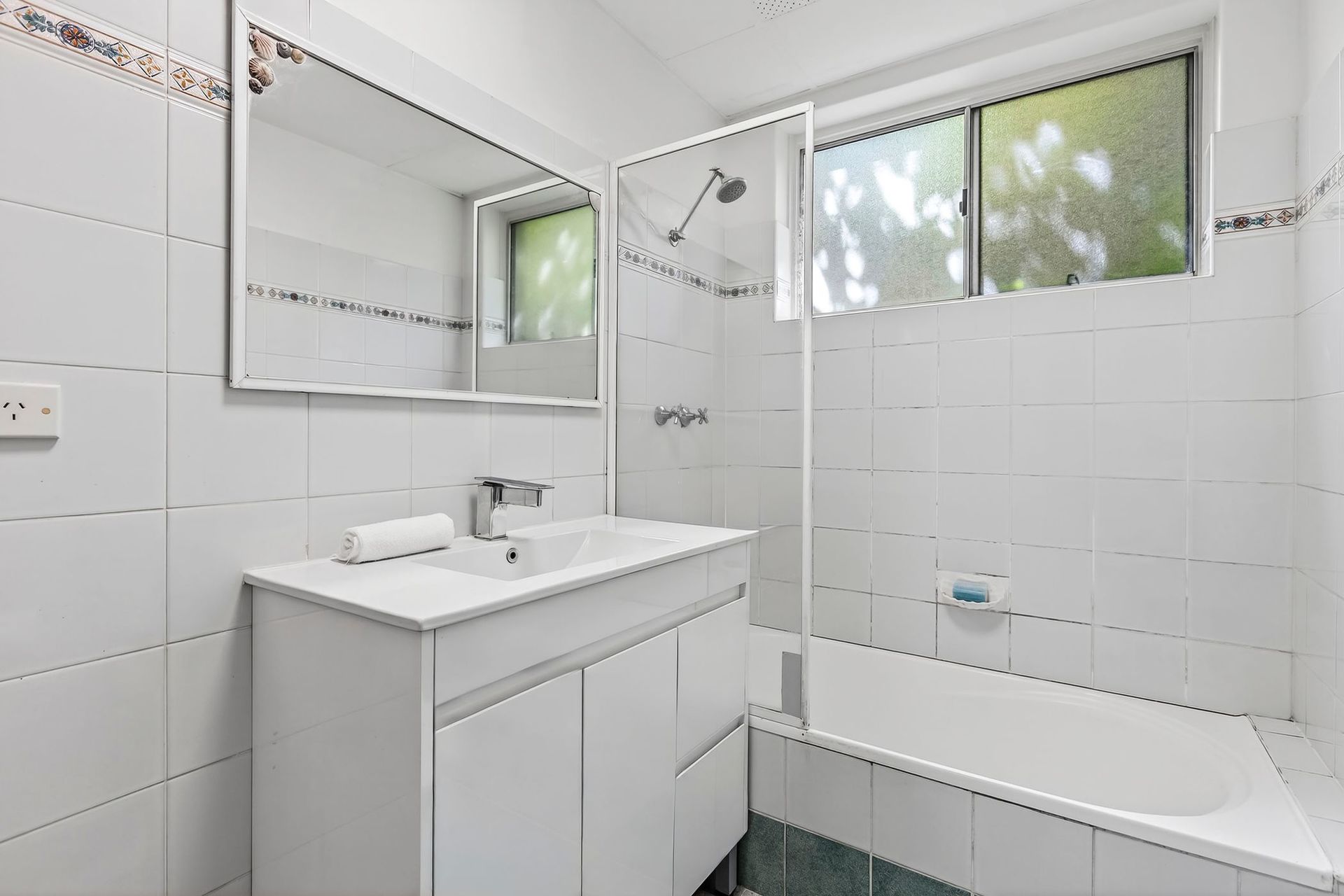 2/13 Waine Street, Freshwater - Thumbnail 6