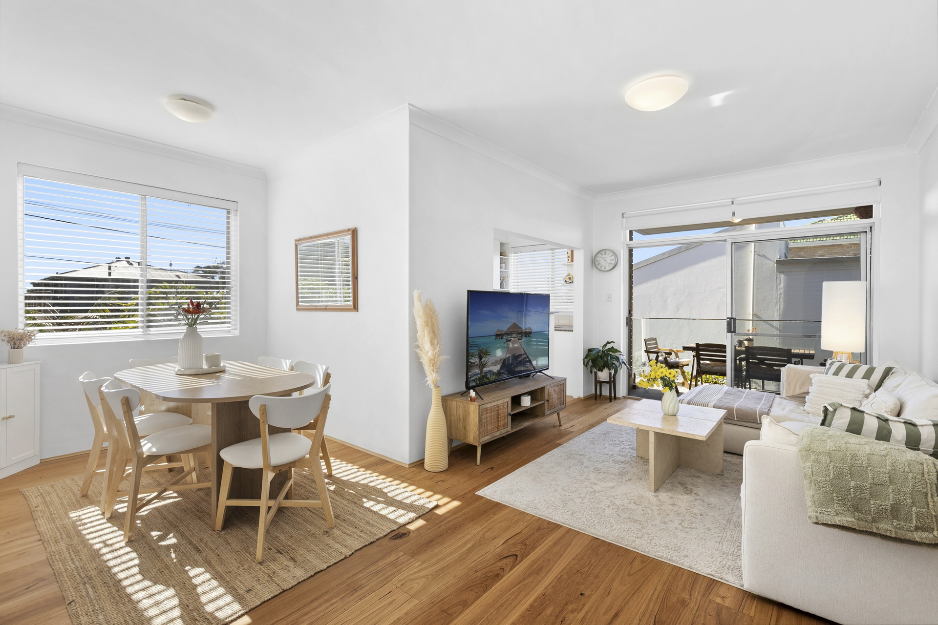 4/22 Crown Road, Queenscliff - Image 1