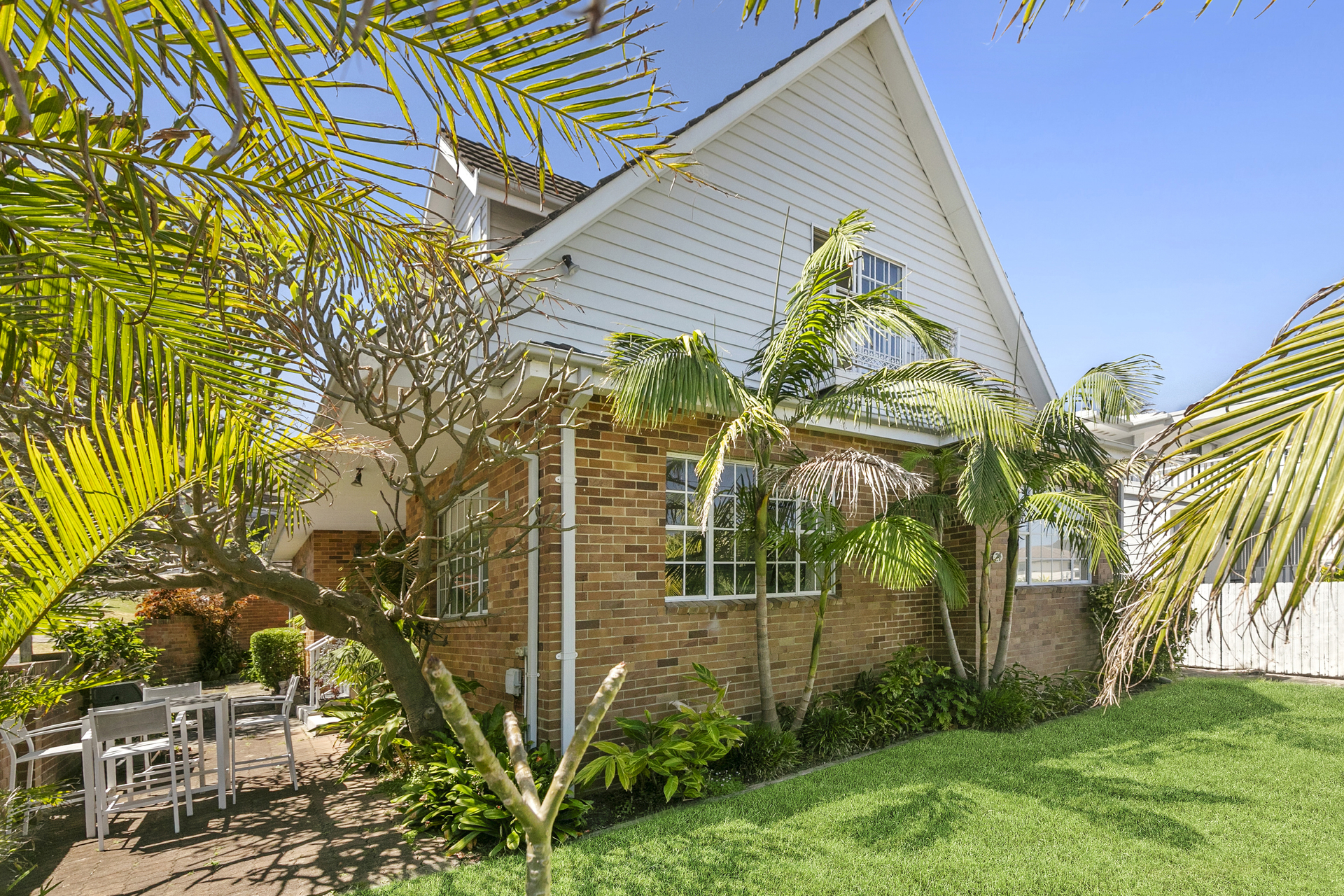 24 Ocean View Road, Freshwater - Thumbnail 4