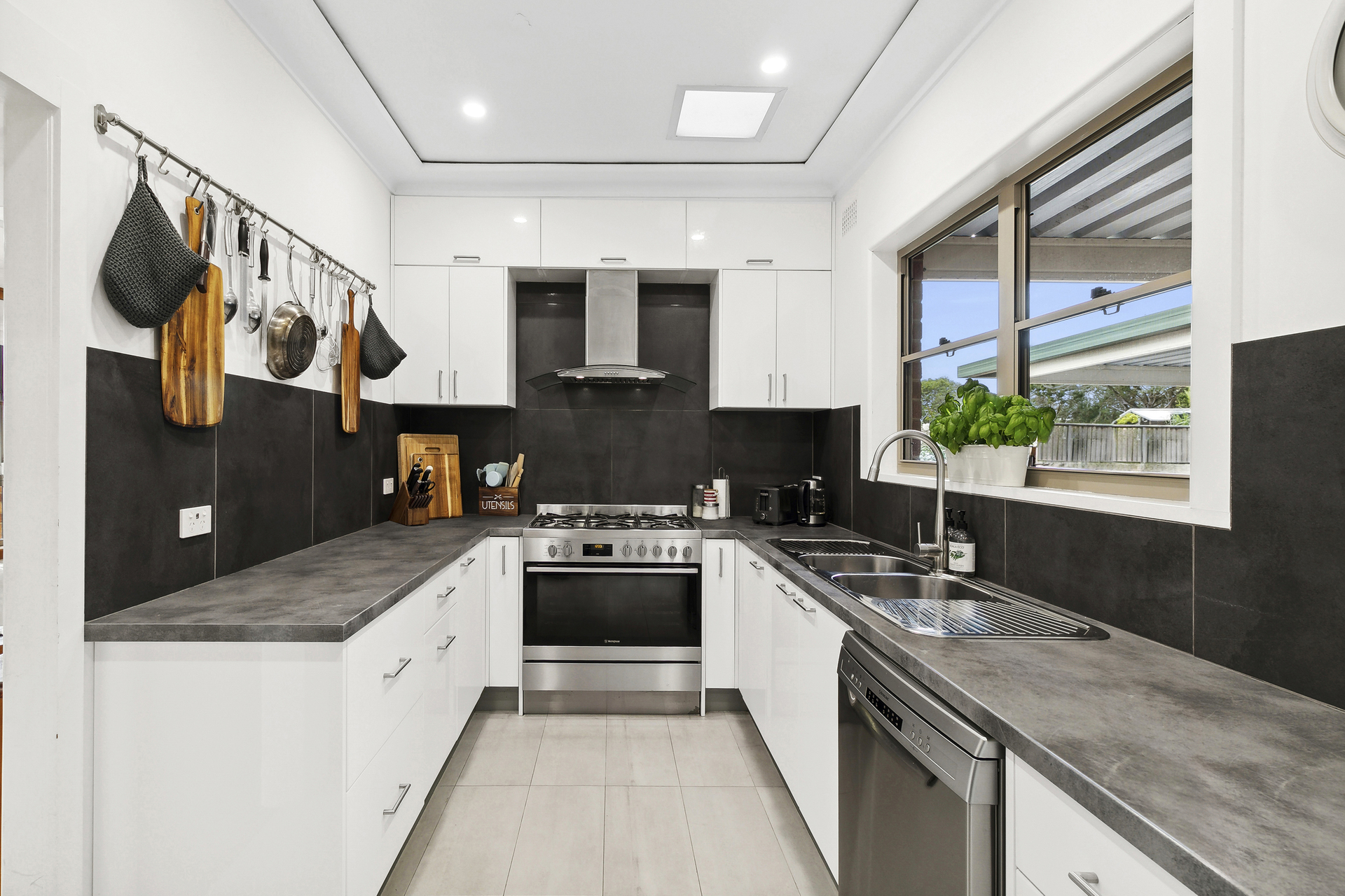 125 Campbell Parade, Manly Vale - Thumbnail 8