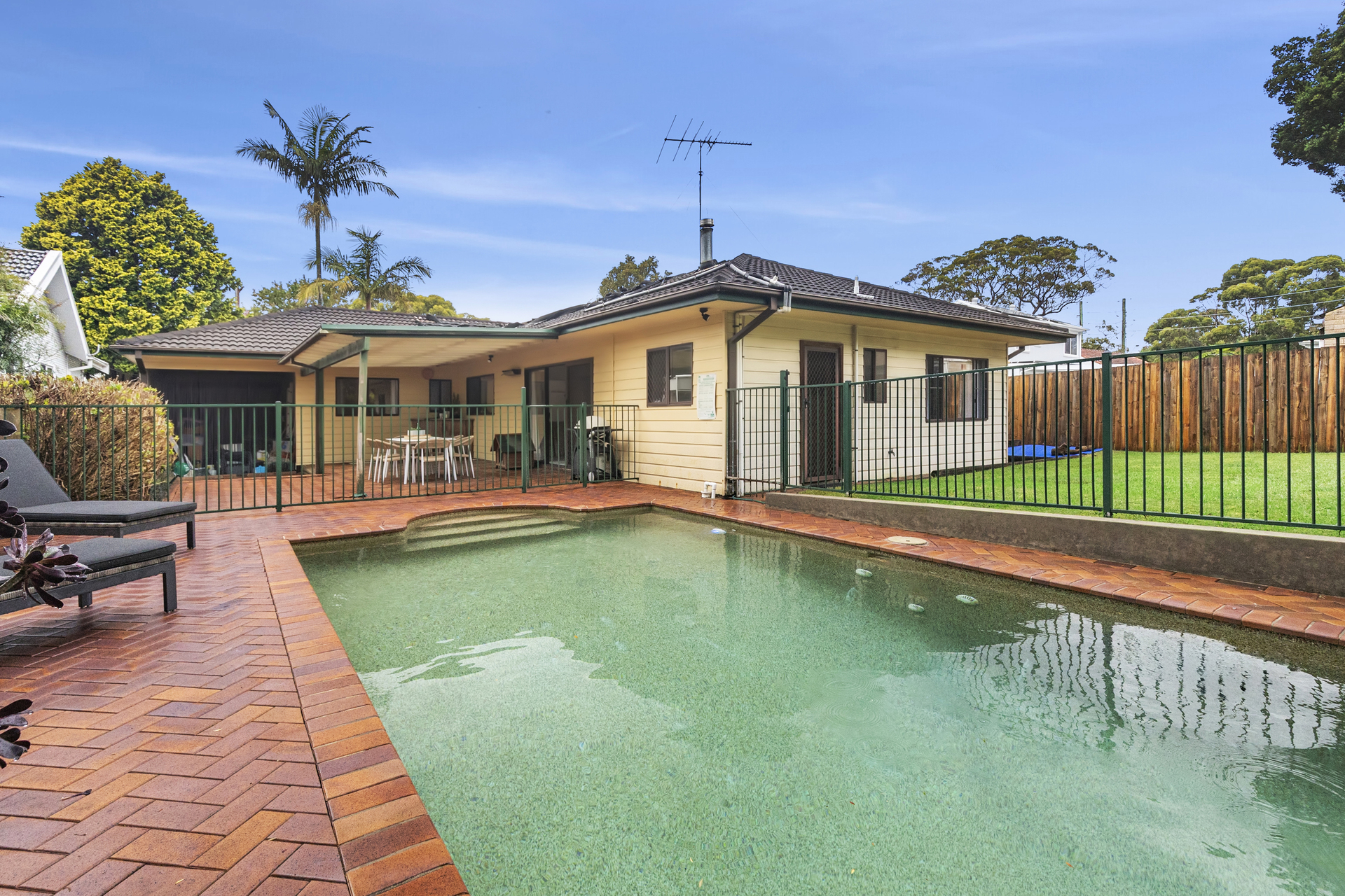 8 Inverness Avenue, Frenchs Forest - Thumbnail 3