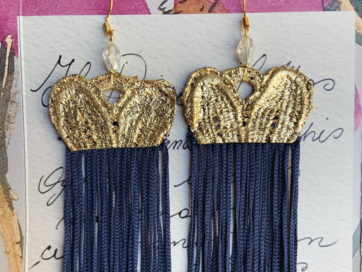 SOLD OUT Meduse, orecchini in pizzo cotto con frange vintage e cristalli.