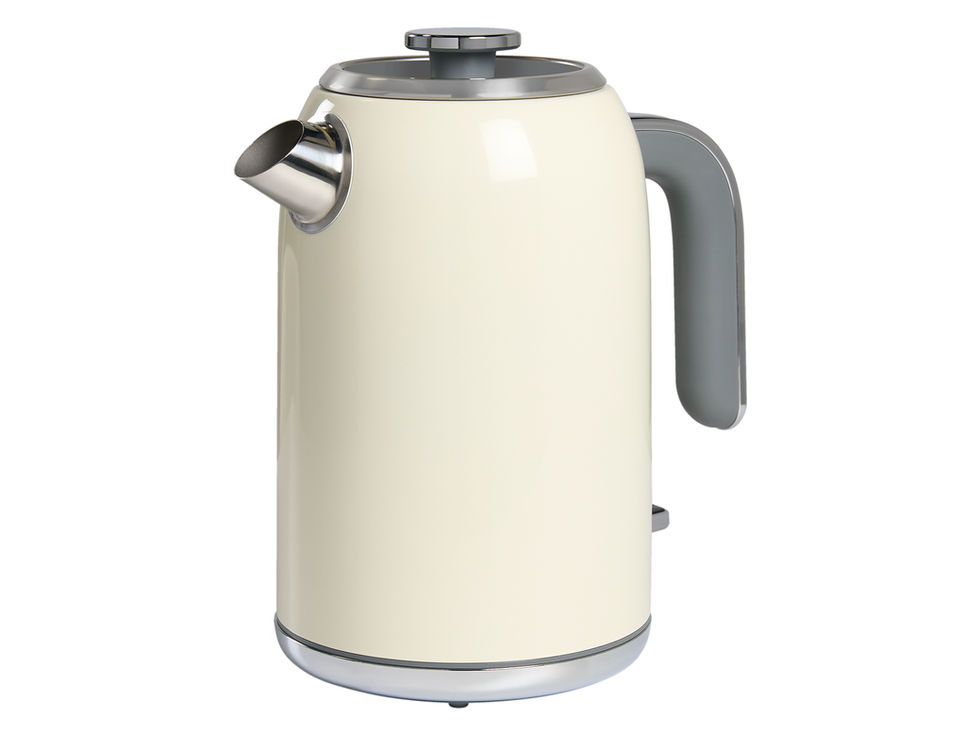 1.8L Kettle (Hertford / SD-259B) in Cream & Chrome angled shot