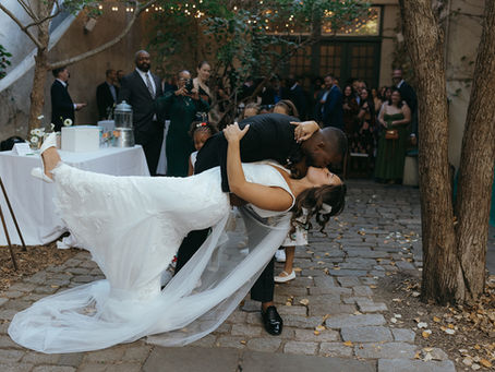 Lia & Justus: A Romantic, Retro Evening at the MAAS Building