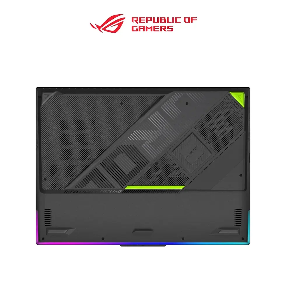 Thumbnail: Close-up of ASUS ROG Strix G18 G814J‑IRN6028WG display showing “Degenerate ROG Strix” logo illuminated.