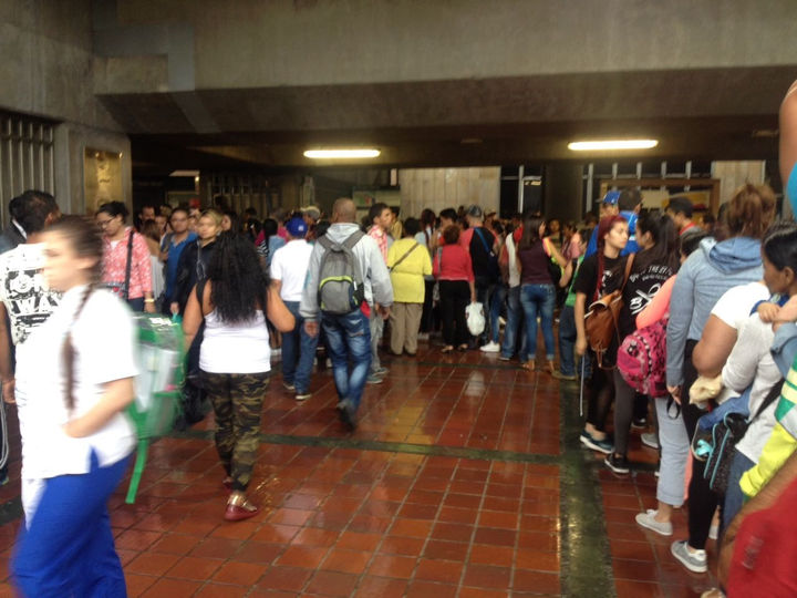 RAYO PARALIZO ESTACIONES SUR DEL METRO DE MEDELLÍN