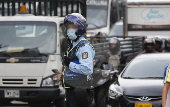 Capturan en Medellín dos inspectores y un agente de tránsito.