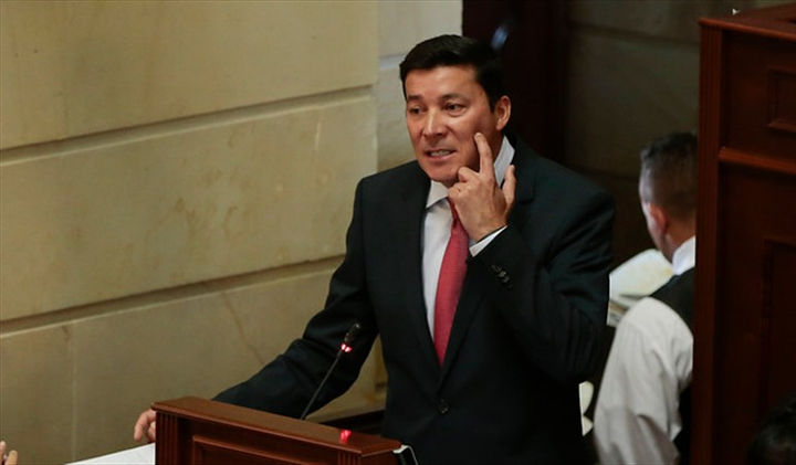 El partido de la U solicita detener diálogos con el ELN