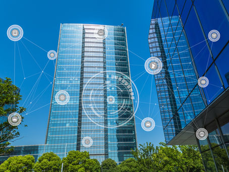 Espacios vivos y tecnología inteligente revolucionan las oficinas en Colombia