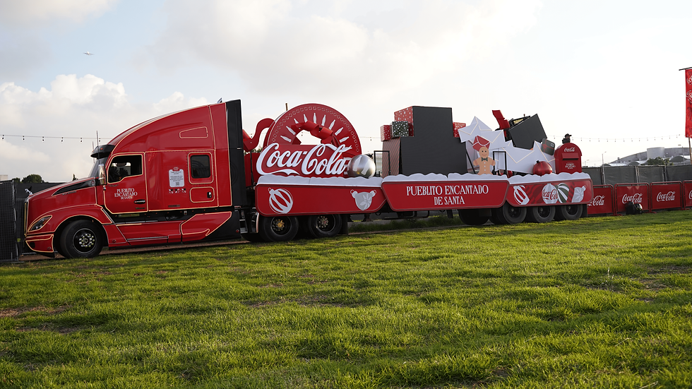 Coca-Cola enciende la magia de la navidad con el regreso de sus icónicas caravanas en Colombia