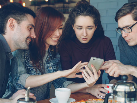 Día del Amor y la Amistad en Colombia: las comunidades digitales redefinen la forma de hacer amigos