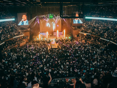 Jhonny Rivera celebró con gran éxito sus 20 años de historia musical