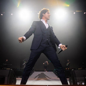 David Bisbal sorprende cantando 'Vivir Así Es Morir De Amor'