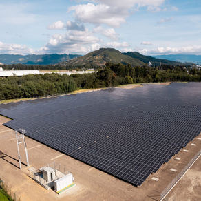 Corona cumple un año generando energía solar en Sopó y avanza en su meta de descarbonización al 2030