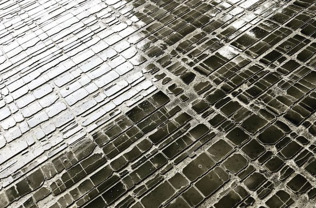 Charcoal Plaster Lacquer Brisé Finish Detail