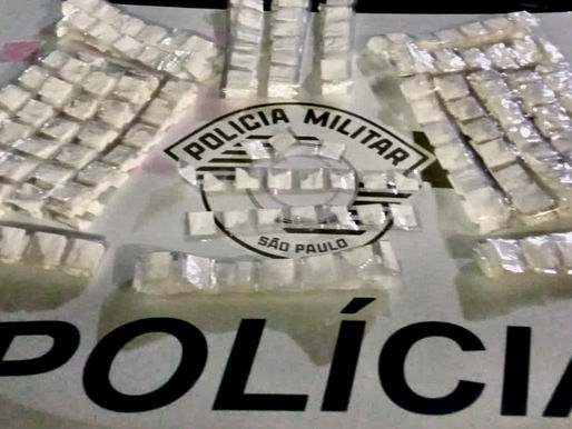 Polícia Militar prende mulher na saída da balsa em Ilhabela com mais de 1.000 porções de cocaína