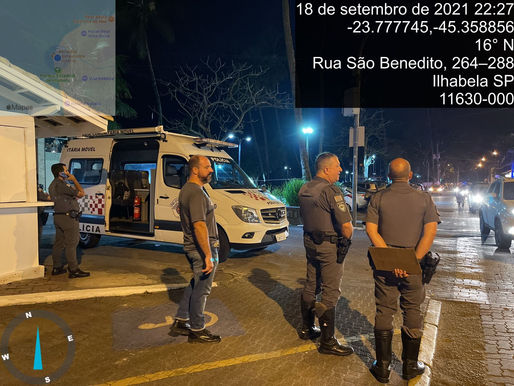 Fiscalização multa veículos que realizavam transporte clandestino de passageiros em Ilhabela