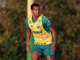 Deyverson pede para treinar com o elenco e deve voltar a ser relacionado aos jogos