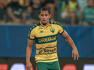 Volante Fernando Sobral completa 100 jogos com a camisa do Cuiabá