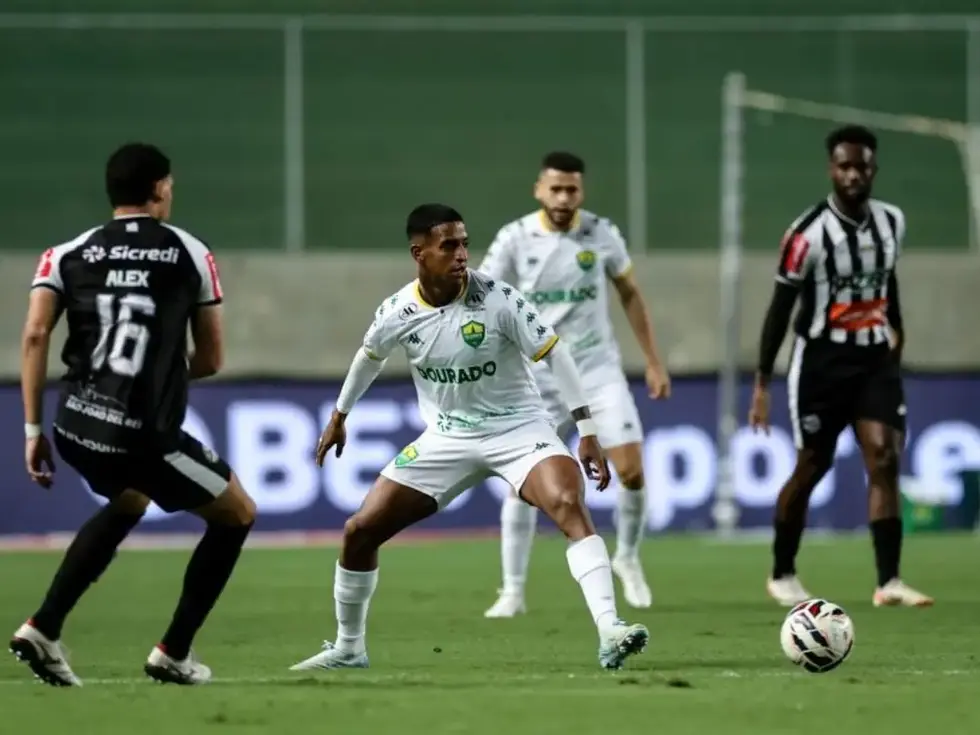 Após derrota fora de casa, Cuiabá volta à Arena Pantanal e encara o Athletic-MG