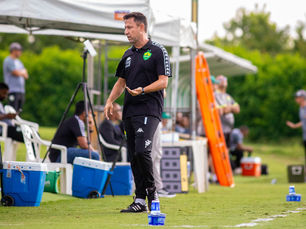Cuiabá demite técnico Eduardo Zuma do comando da equipe Sub-20