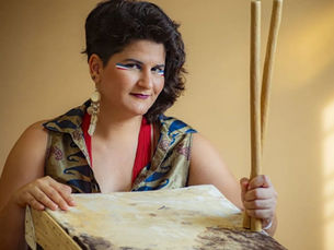 Estela Ceregatti encerra turnê nacional no Teatro Zulmira Canavarros