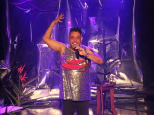 Músico e coreógrafo Rafael Cerigato apresenta repertório íntimo com música consagradas da MPB