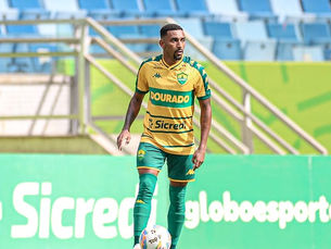 Mateusinho volta a jogar pelo Cuiabá após quase dois anos de suspensão