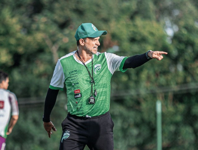 Luverdense anuncia saída do técnico Wagner Lopes