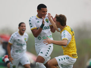 De virada, Cuiabá goleia Santos na estreia do Brasileiro de Aspirantes