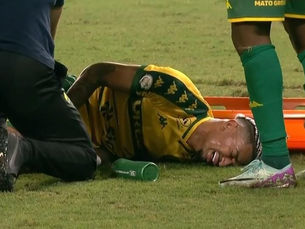 Exames descartam lesão de ligamento, mas Derik segue fora dos treinamentos